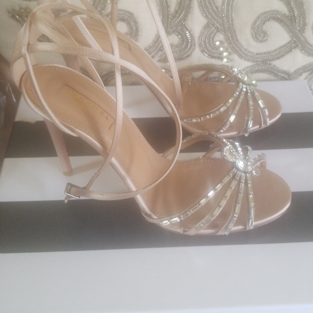 Shoes - Picture 4 of 7